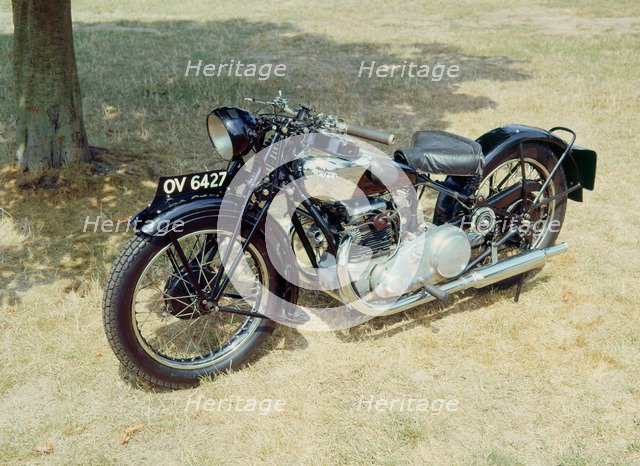 1931 Ariel Square Four 497cc motorcycle. Artist: Unknown.