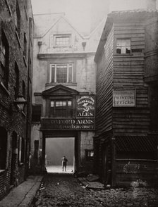 View of the gateway to the Oxford Arms Inn, Warwick Lane, City of London, 1875. Artist: Society for Photographing the Relics of Old London