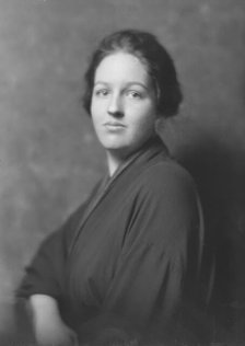 Miss Alice Tulley, portrait photograph, 1917 Dec. 6. Creator: Arnold Genthe.