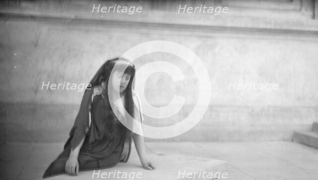 Theatrical production with Margaret Anglin and others, between 1910 and 1925. Creator: Arnold Genthe.