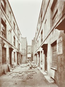 Bishop's Court with boarded-up houses, London, 1906. Artist: Unknown.