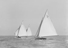 The 6 Metres boats 'Cheetal', 'The Whim' and 'Ejnar' racing downwind. Creator: Kirk & Sons of Cowes.