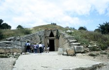 Entrance of a tumulus at Mycenae, late Bronze Age, Greece, c1450-c1100 BC. Artist: Unknown