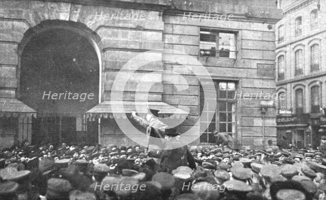 'Journees inoubliables a Strasbourg; Le 10 novembre 1918, l'avenement de la republique..., 1918. Creator: Unknown.