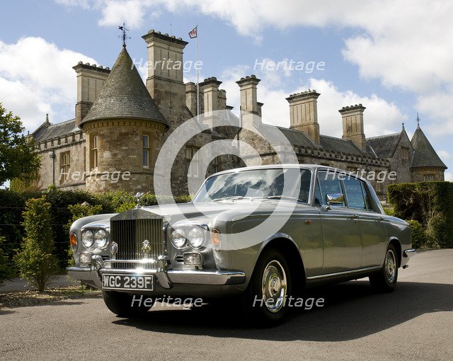1968 Rolls Royce Silver Shadow Artist: Unknown.