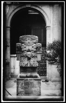 Idol, Teoyaomiqui i.e. Coatlicue, between 1880 and 1897. Creator: William H. Jackson.