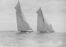 A Good Start:The 19-metre class 'Norada', 'Wendula' & 'Mariquita' close-hauled, 1911. Creator: Kirk & Sons of Cowes.