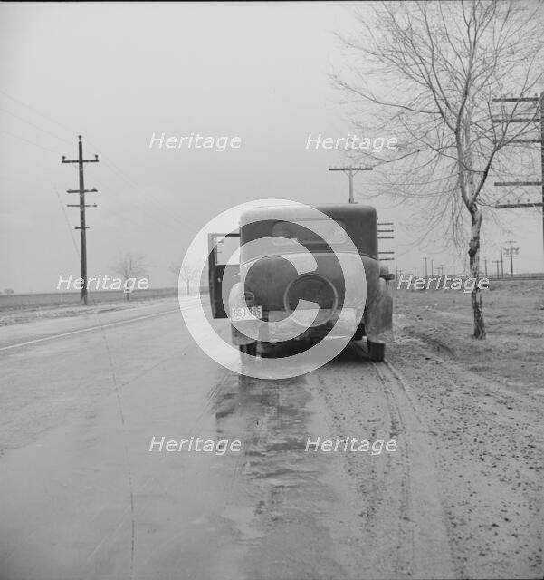 U.S. 99. Near Tulare, California, 1939. Creator: Dorothea Lange.