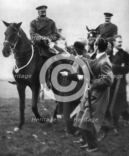 Ex-service men and the King, review of 20,000 Silver Badge men in Hyde Park, London, 1935. Artist: Unknown