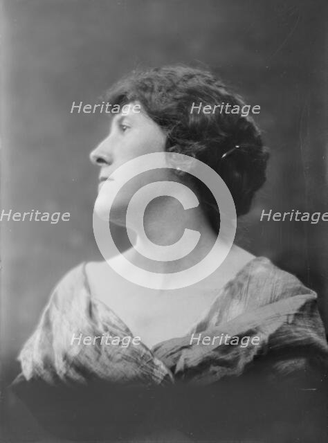 Miss Lachaise, portrait photograph, 1919 Nov. 6. Creator: Arnold Genthe.
