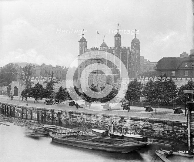 Tower of London, 1890. Artist: Henry Bedford Lemere.