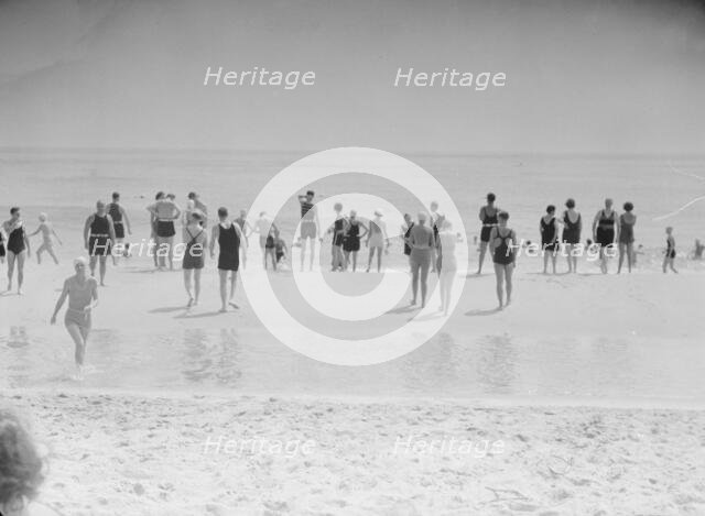 Beach scene, East Hampton, Long Island, between 1933 and 1942. Creator: Arnold Genthe.
