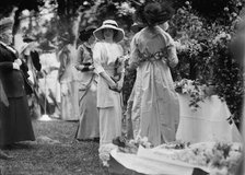 Friendship Charity Fete - Mrs. Raymond Rodgers, 1913. Creator: Harris & Ewing.