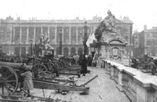 'Les Heures Triomphales: La premiere fete, le 20 octobre 1918; les statues de Strasbourg..., 1918. Creator: Unknown.