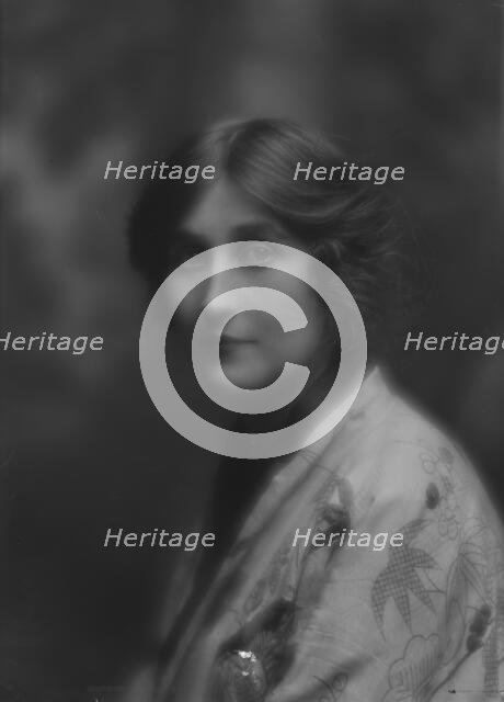 Meredith, Miss, portrait photograph, 1912 Nov. Creator: Arnold Genthe.