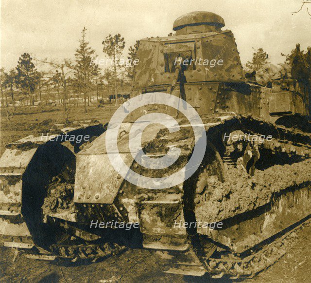 Renault tank, c1914-c1918. Artist: Unknown.