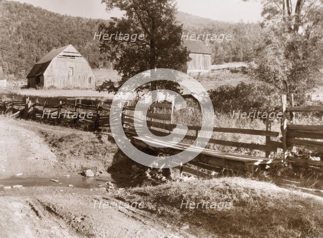 Brown's Cove, Garth Road, Albemarle County, Virginia, 1933. Creator: Frances Benjamin Johnston.