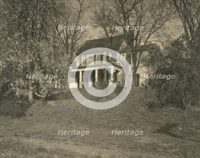 Gordon - Green Terrace, Falmouth, front, Washington Highway, between 1925 and 1929. Creator: Frances Benjamin Johnston.