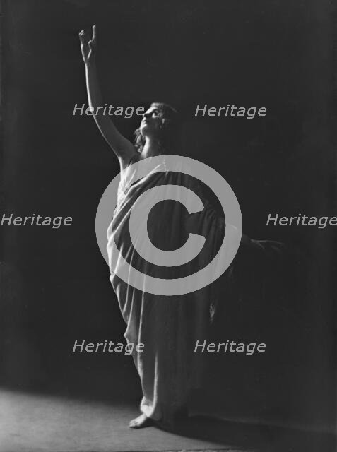 Isadora Duncan dancer, between 1915 and 1923. Creator: Arnold Genthe.