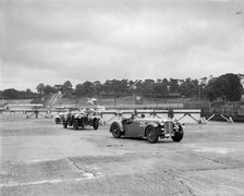 Cars racing through the chicane, JCC Members Day, Brooklands, 8 July 1939. Artist: Bill Brunell.