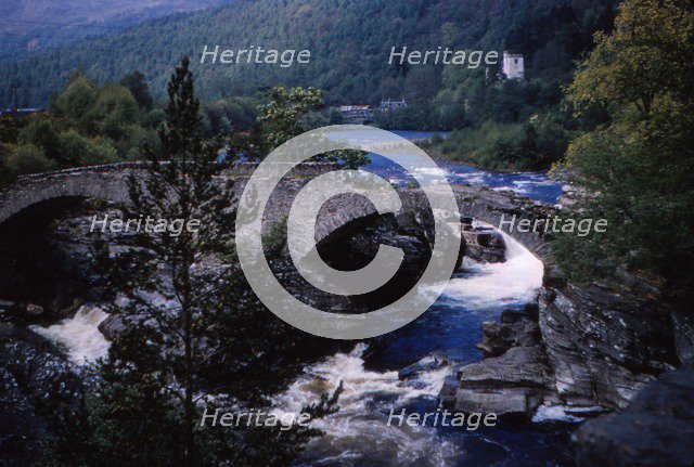 Old Bridge, Invermoriston, Invernessshire, Scotland, 20th century. Artist: CM Dixon.
