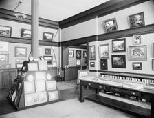 Detroit Photographic Co., 218 Fifth Avenue, New York, between 1900 and 1910. Creator: Unknown.