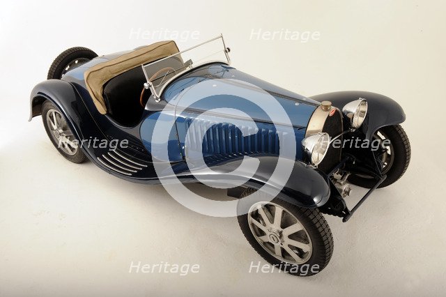 Bugatti type 55 1932. Artist: Simon Clay.