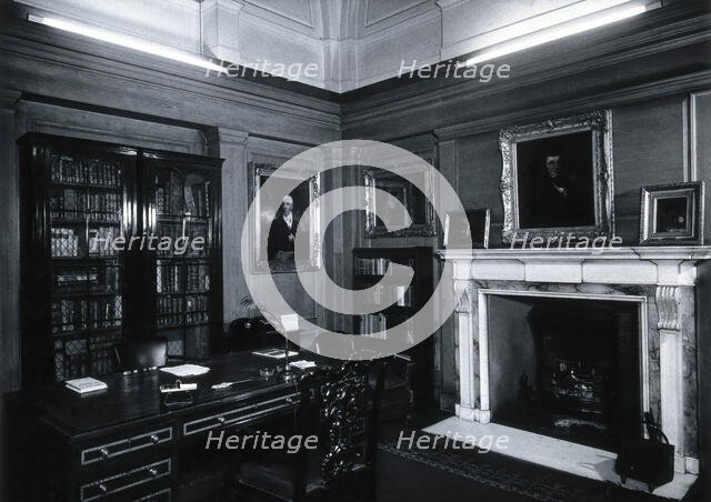 The Wellcome Historical Medical Museum, 28 Portman Square, London: the Director's Room, c, 1954. Creator: Unknown.