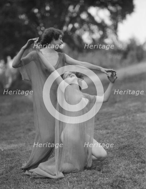 Desha and Leah, 1921 July 30. Creator: Arnold Genthe.