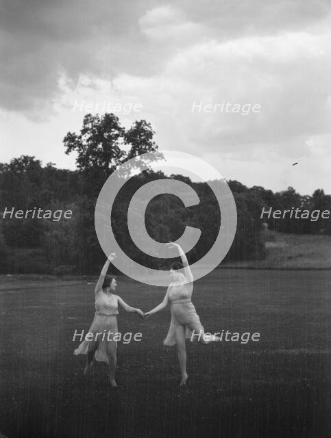 Unidentified dancers, possibly Elizabeth Duncan dancers, between 1911 and 1942. Creator: Arnold Genthe.