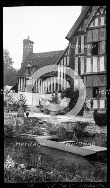 Huddington Court, Huddington, Wychavon, Worcestershire, 1940-1948. Creator: Ethel Booty.
