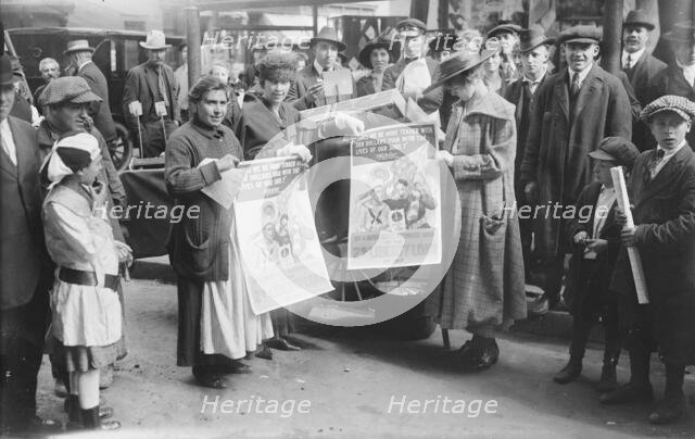 Mrs. J.F. Curtis & Mrs. Wm. Burton, Oct 1917. Creator: Bain News Service.