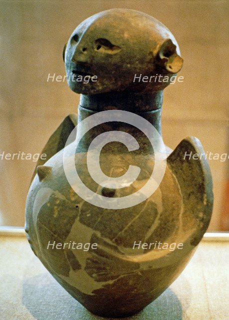 Canope glass depicting a female figure.