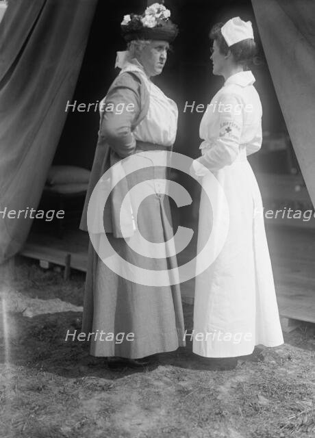 Woman's National Service School Under Woman's Section, Navy League, Red Cross Nurses, 1916. Creator: Harris & Ewing.