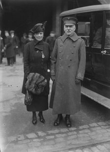 Maj. Gen. Barnett & wife, 1918. Creator: Bain News Service.