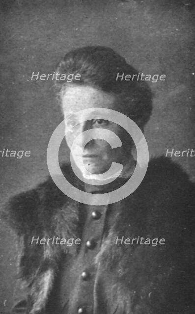 'La Nouvelle Europe; la constituante Allemande; Les femmes dans l'Assemblee..., 1919. Creator: Unknown.