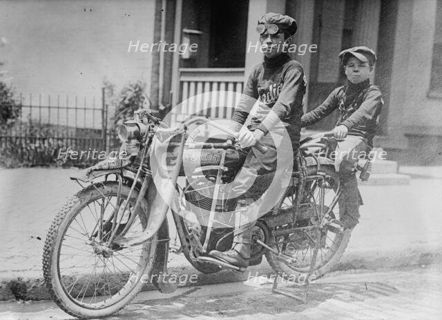 Abernathy kids, between c1910 and c1915. Creator: Bain News Service.