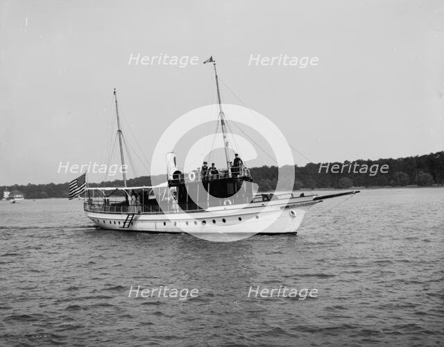Steam yacht Edith, between 1900 and 1910. Creator: Unknown.