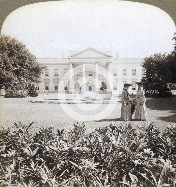 'The White House, the historic residence of the Nation's Chief - north front-Washington, D.C.', 1908 Creator: Underwood & Underwood.