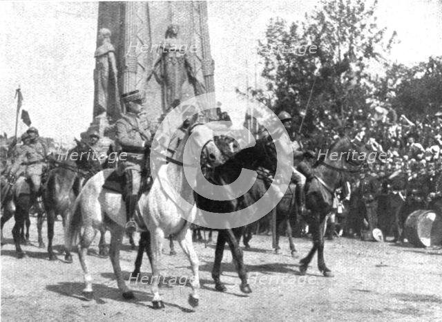'Le jour de gloire; le general Fayolle', 1919. Creator: Unknown.