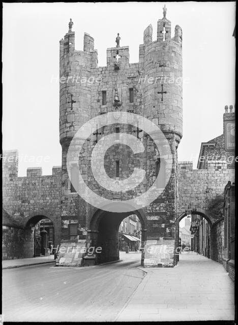 Micklegate Bar, York, 1900-1940. Creator: Edwin Dockree.