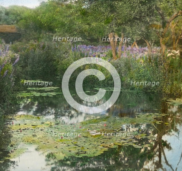"Grey-Croft," Stephen Swete Cummins house, Huntting Lane, East Hampton, New York, 1913. Creator: Frances Benjamin Johnston.