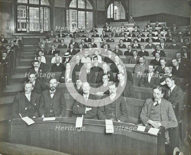 A class listening to a lecture, London Day Training College, 1914. Artist: Unknown.