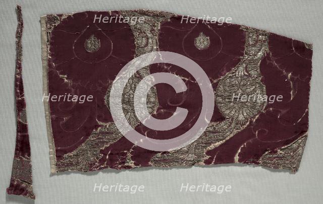 Velvet Fragment, 1400s. Creator: Unknown.