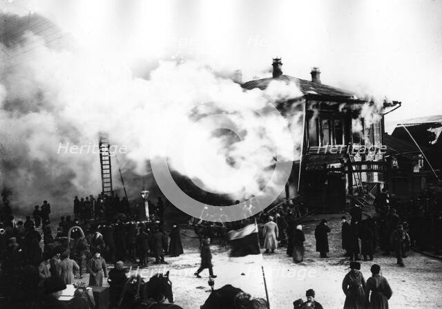 Fire at the Golden Anchor Hotel in Krasnoyarsk, 1908. Creator: LI Vonago.