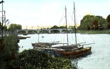 New lock and bridge, Richmond, London, 20th Century. Artist: Unknown