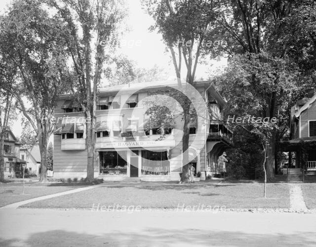 Hagyard's, Lenox, Mass., between 1910 and 1920. Creator: Unknown.
