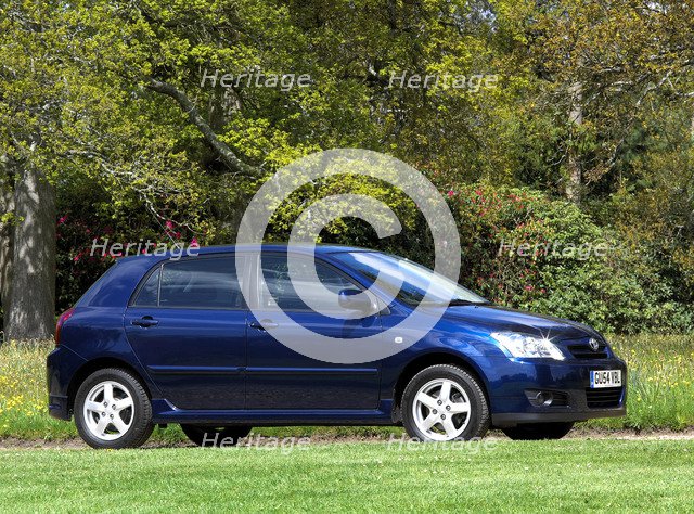 2004 Toyota Corolla Artist: Unknown.