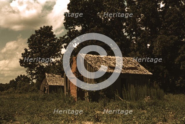 Abandoned shacks, vicinity of Beaufort, S.C., 1939. Creator: Marion Post Wolcott.