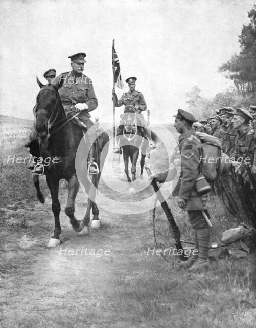 ''Les Vainqueurs de Queant-Drocourt; le marechal Haig felicite un detachement..., 1918. Creator: Unknown.